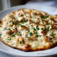 Chicken Alfredo Pizza: Creamy White Sauce Master